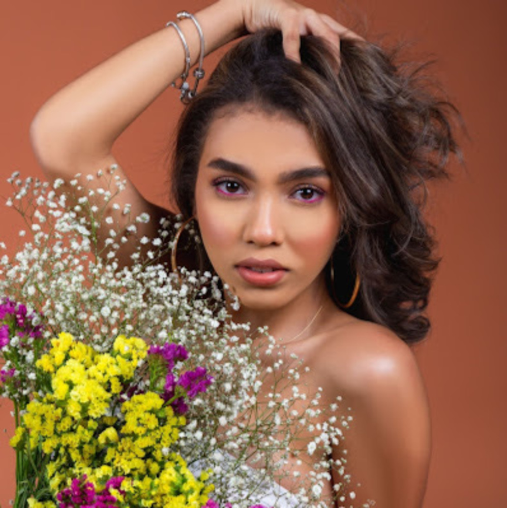 Meet your Posher, Alejandra
